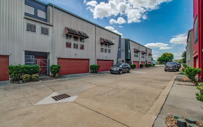 3210 Yellowstone Park Dr in Houston, TX - Building Photo - Building Photo