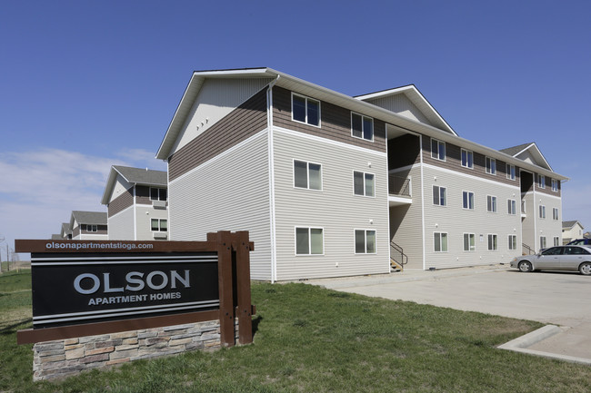 Olson Apartments photo'