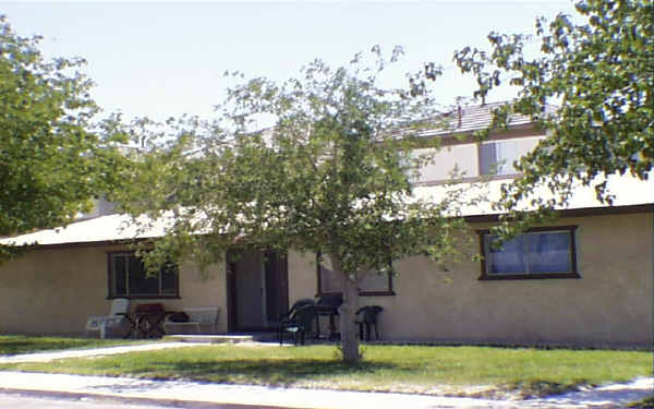 Nellis Apartments in Las Vegas, NV - Foto de edificio - Building Photo