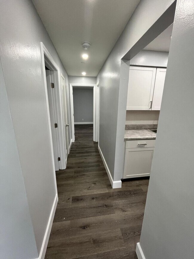 917 NE 22nd Dr in Wilton Manors, FL - Building Photo - Building Photo