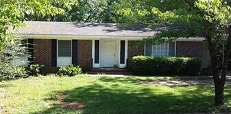 2018 Sheridan Rd in Tallahassee, FL - Building Photo