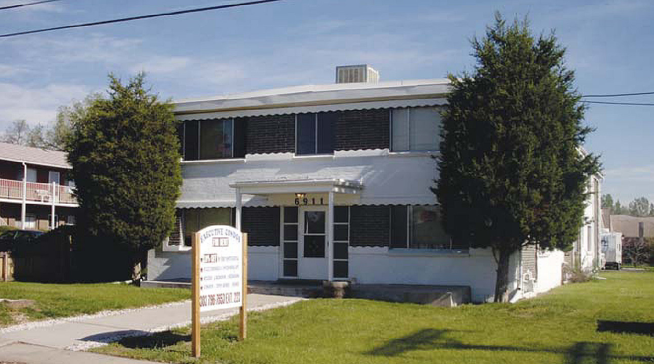 West 24th Avenue Apartments in Lakewood, CO - Foto de edificio