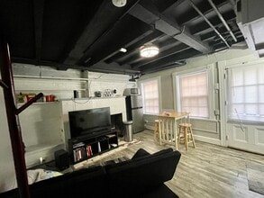 1 Champney Pl, Unit 2-1 in Boston, MA - Foto de edificio - Building Photo