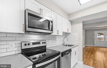 19728 Wootton Ave in Poolesville, MD - Building Photo - Building Photo