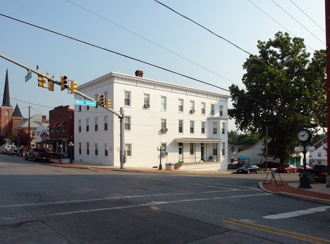 1 E Water St in Smithsburg, MD - Building Photo - Building Photo