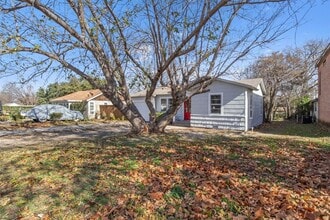 320 NE 31st St, Unit 3021 in Grand Prairie, TX - Building Photo - Building Photo