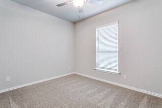 5609 McLanahan Ln in Crowley, TX - Building Photo - Building Photo