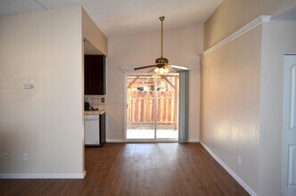 13075 Navajo Rd in Apple Valley, CA - Building Photo - Building Photo