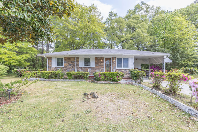 925 Fleetwood Dr in Fayetteville, NC - Building Photo
