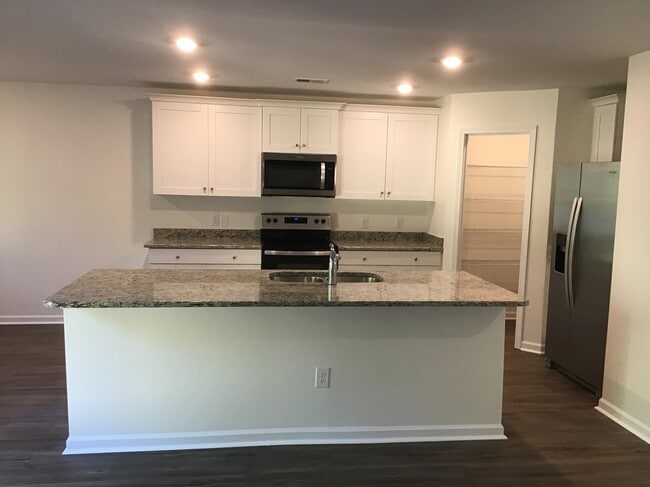 1417 John Swann St in Leland, NC - Building Photo - Building Photo