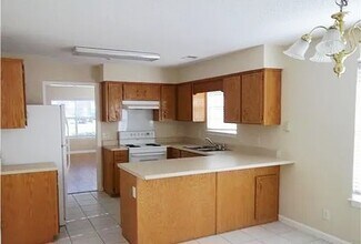 200 E Mell St in Pooler, GA - Building Photo - Building Photo