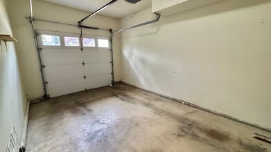 549-557 S Nevada St in Portland, OR - Building Photo - Building Photo