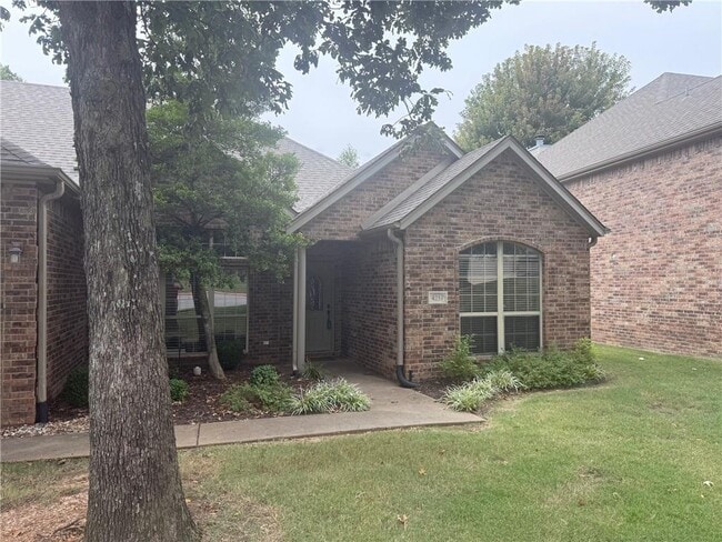 property at 4251 N Meadow View Dr