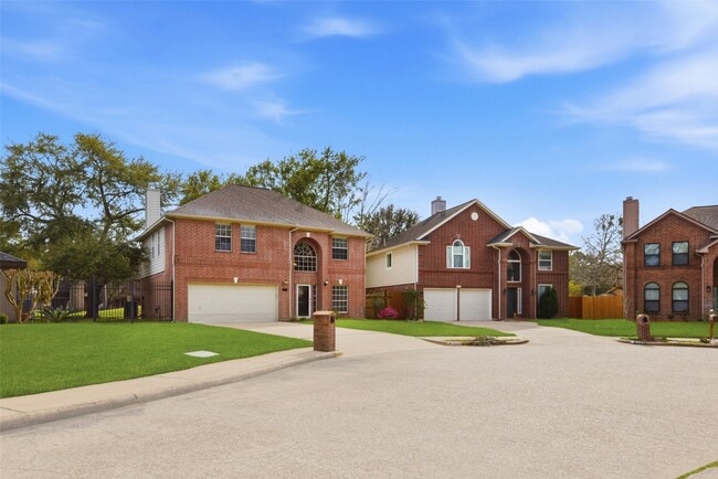 property at 3327 Shady Glen Ln