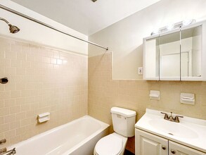 117a Newcastle Dr in Colonial Heights, VA - Building Photo - Building Photo