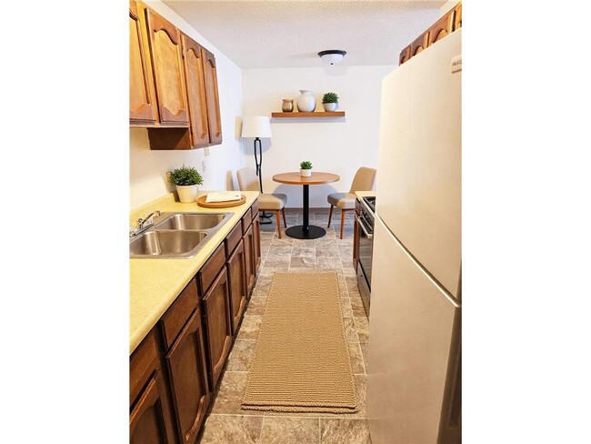 528 N Grant St in Blue Earth, MN - Building Photo - Building Photo