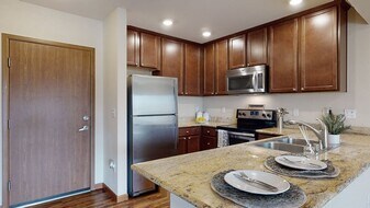 Ondine at Juanita Bay in Kirkland, WA - Building Photo