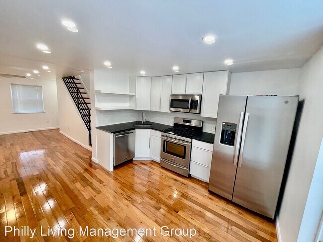 2623 E Seltzer St photo'