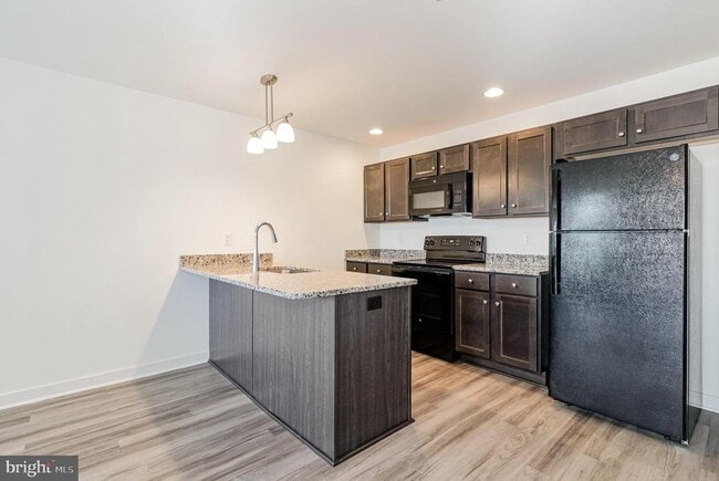 property at 1708 Fairmont Dr