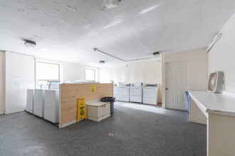 Rose Garden Apartments in Oshawa, ON - Building Photo - Building Photo