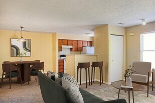 Hunters Run in Marion, IN - Building Photo