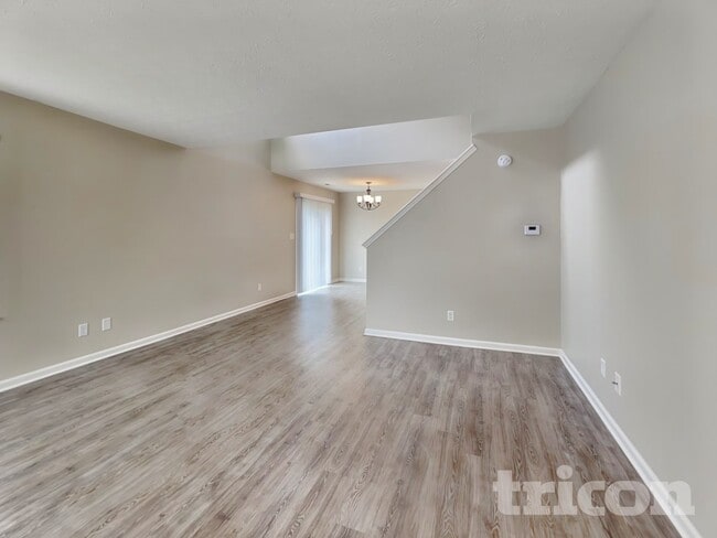 6633 Dunsdin Dr in Plainfield, IN - Foto de edificio - Building Photo