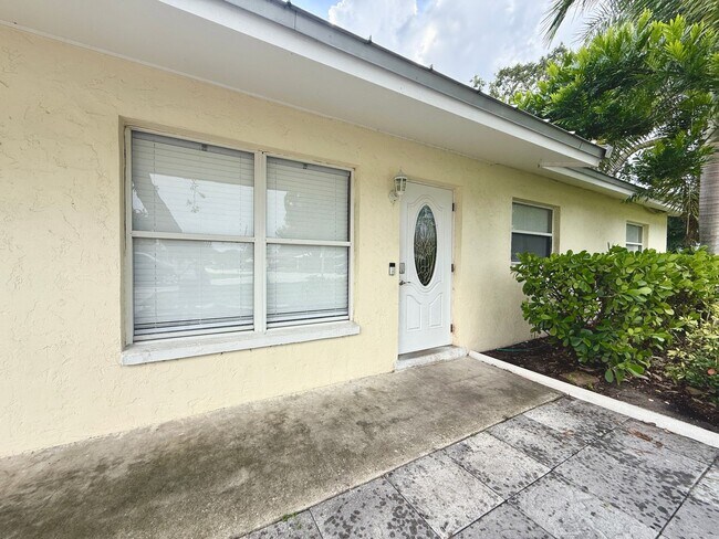 3400 Linden Dr in Sarasota, FL - Foto de edificio - Building Photo