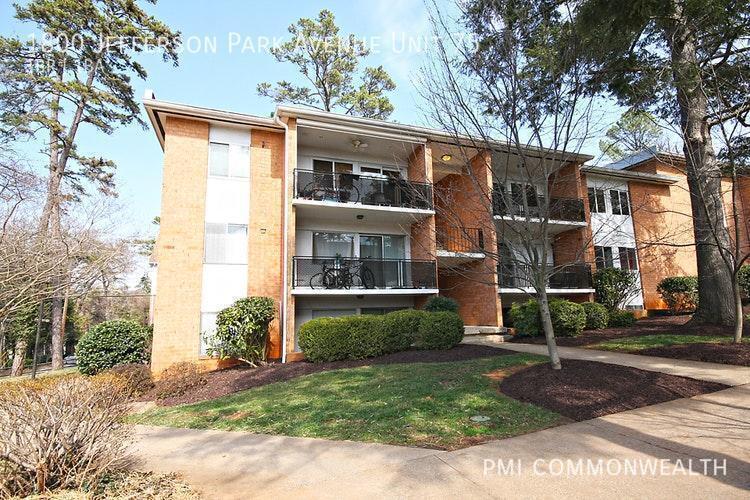 1800 Jefferson Park Ave in Charlottesville, VA - Building Photo