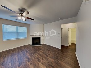 76 Springer Pkwy in Dallas, GA - Foto de edificio - Building Photo