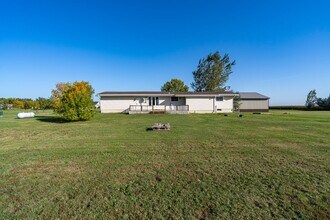 8197 14th Ave S in Grand Forks, ND - Building Photo - Building Photo