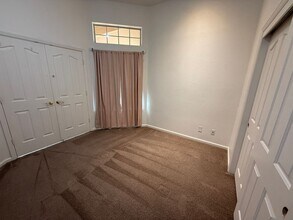 231 Lone Oak Dr in Vacaville, CA - Building Photo - Building Photo