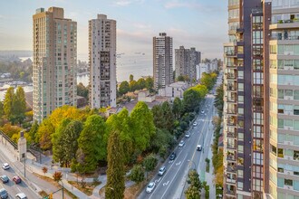 Chelsea Terrace in Vancouver, BC - Building Photo - Building Photo