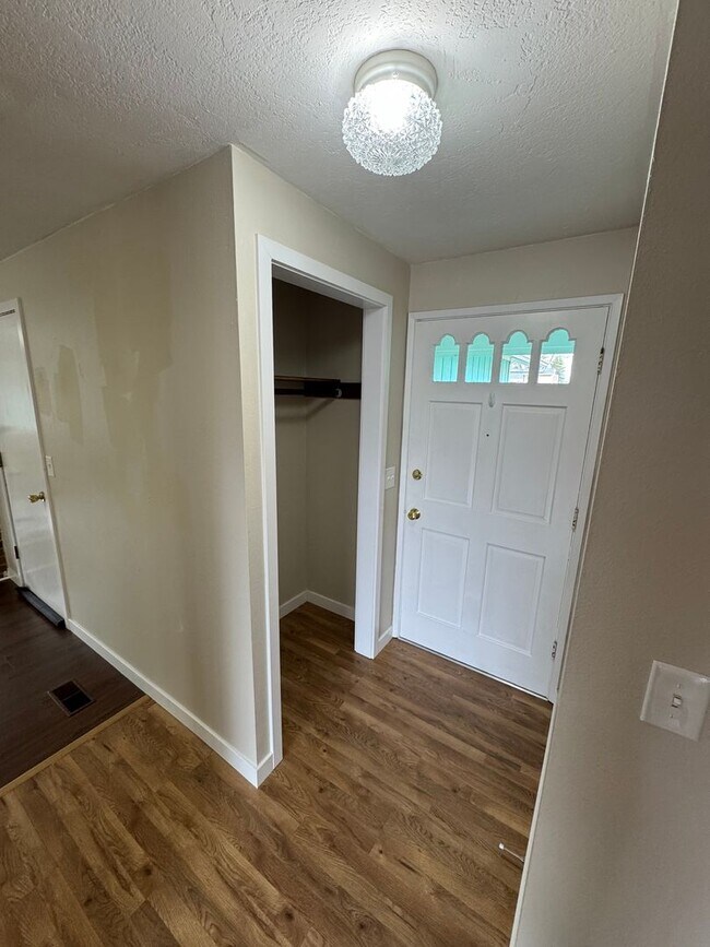 6115 Piedmont Pl SW in Albany, OR - Building Photo - Building Photo