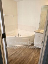 5006 Bywood St in Lehigh Acres, FL - Foto de edificio - Building Photo