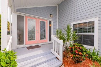 3267 NE Catamaran Terrace in Jensen Beach, FL - Building Photo - Building Photo