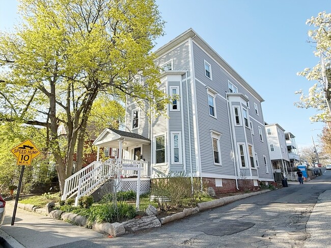 163 Morrison Ave, Unit 3