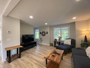 152 W Main St in Millbury, MA - Building Photo - Building Photo
