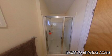 20 Norumbega Terrace in Waltham, MA - Building Photo - Building Photo