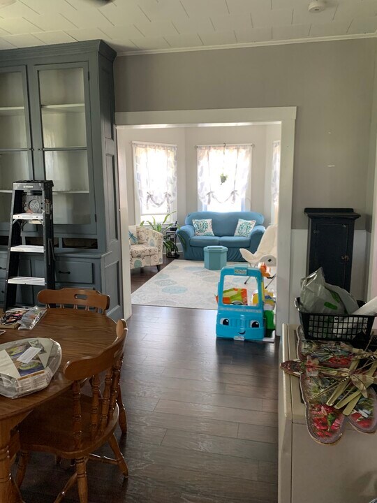42 Alpine Ave, Unit 3 in Fairhaven, MA - Foto de edificio
