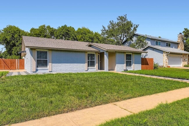 10815 Lambert Cir, Unit K29 in Austin, TX - Building Photo - Building Photo