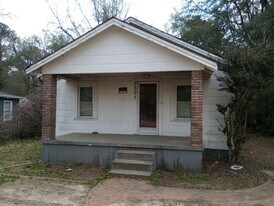 2501 11th St E in Tuscaloosa, AL - Building Photo