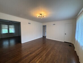 2633 S Toledo Ave in Tulsa, OK - Building Photo - Building Photo