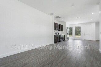 1649 Lake Dr in Casselberry, FL - Building Photo - Building Photo