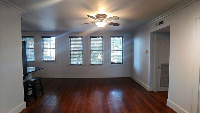 2250 Highland Ave in Birmingham, AL - Building Photo - Building Photo