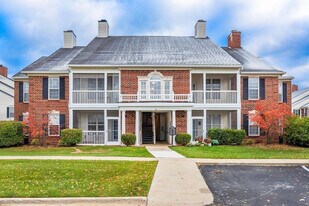 854 W Summerfield Gln Cir in Ann Arbor, MI - Building Photo