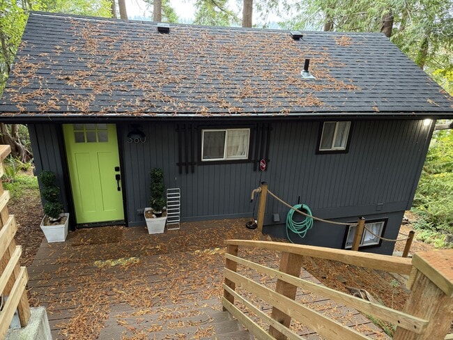 380 E Bridger Ln in Shelton, WA - Building Photo - Building Photo