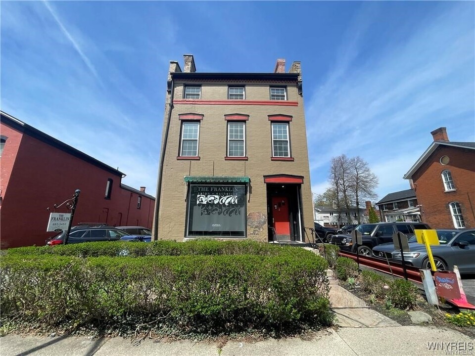 452 Franklin St in Buffalo, NY - Foto de edificio