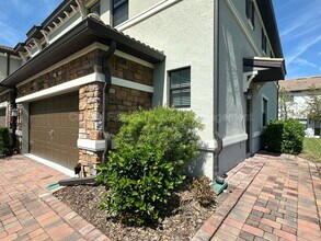 8501 Arcadia Ln in Davenport, FL - Building Photo - Building Photo