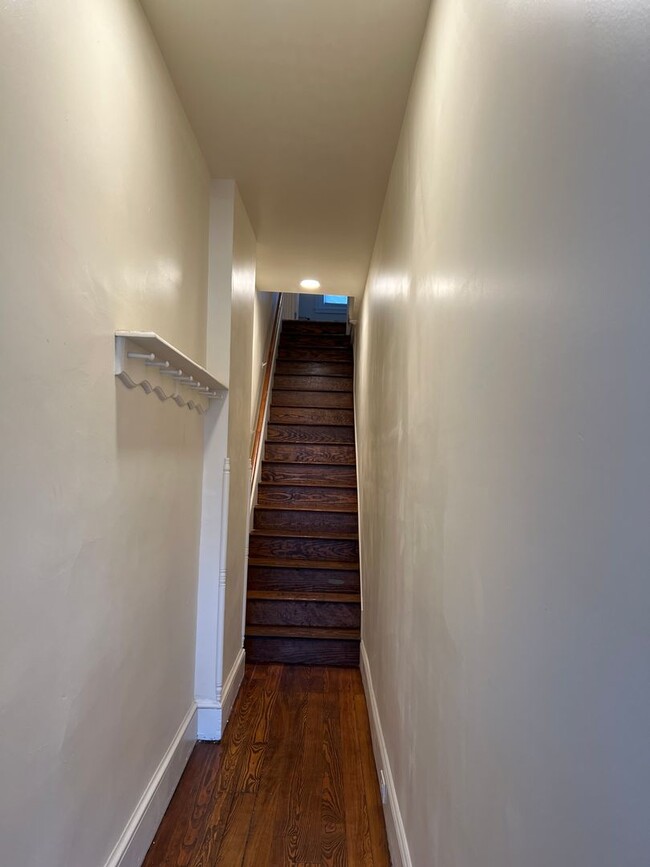 1102 Maple St-Unit -2nd Floor in Bethlehem, PA - Building Photo - Building Photo