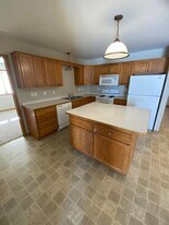 1451 Summit St in Baldwin, WI - Building Photo